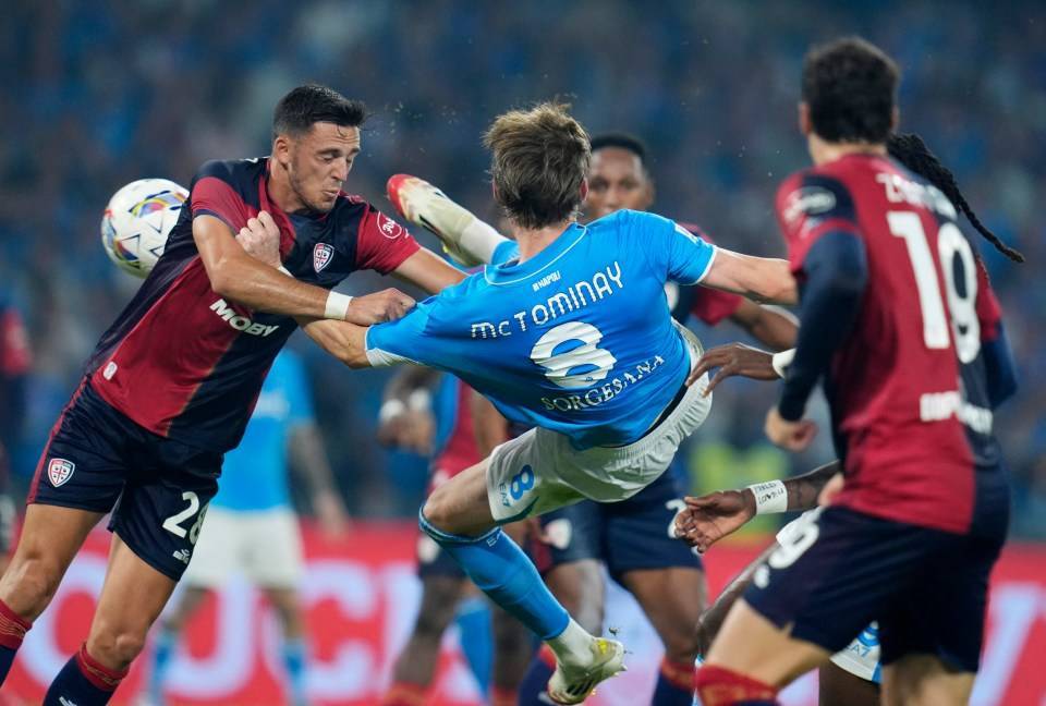 无所不能！小麦倒钩破僵意甲夺冠感动洒泪，曼联多名队友期待加盟那不勒斯