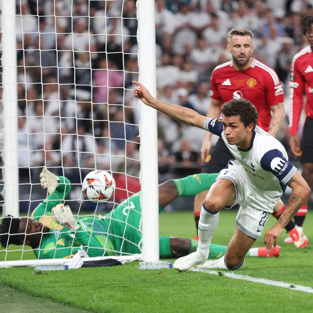 穆里尼奥：决赛失利打击曼联，热刺欧冠资格对列维至关重要