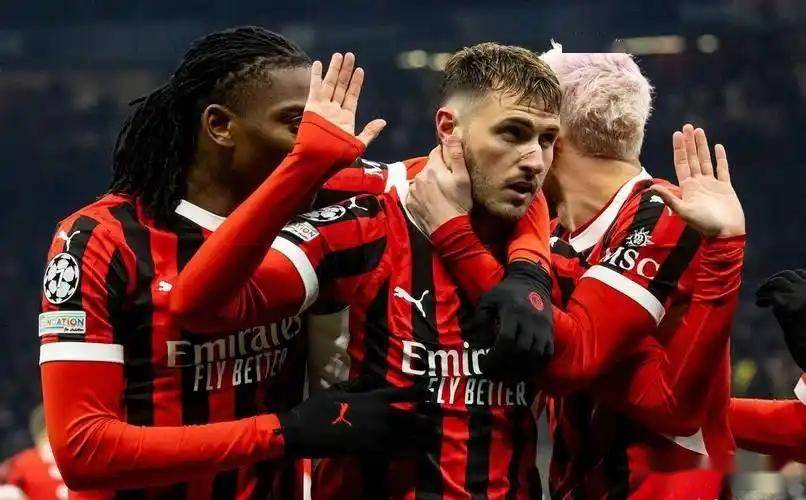 AC米兰错过2大强援!他们苦等电话不来,如今加盟英超法甲