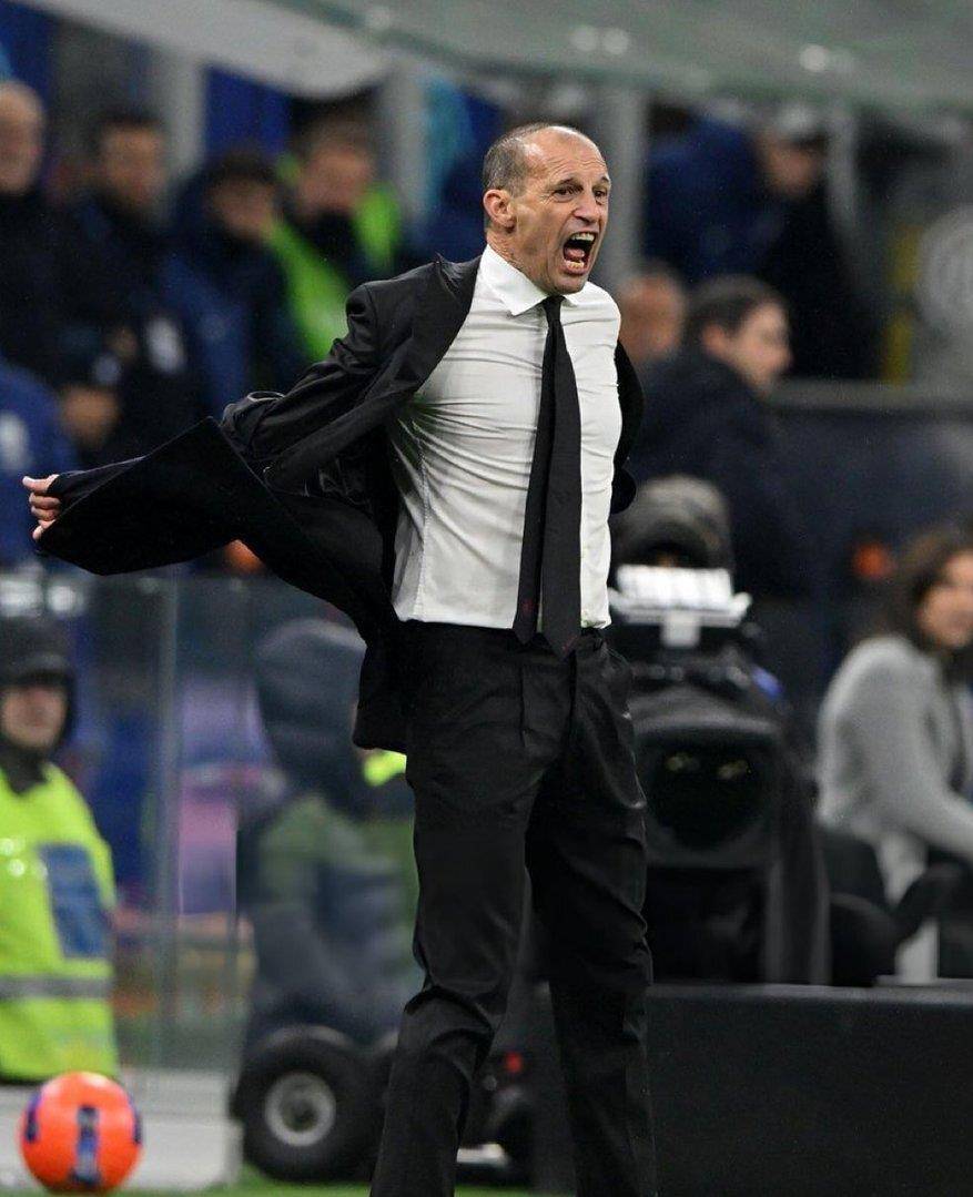 三分制时代以来,米兰每次在14轮意甲过后积分超过30分,他们最终都至少登上了前三名