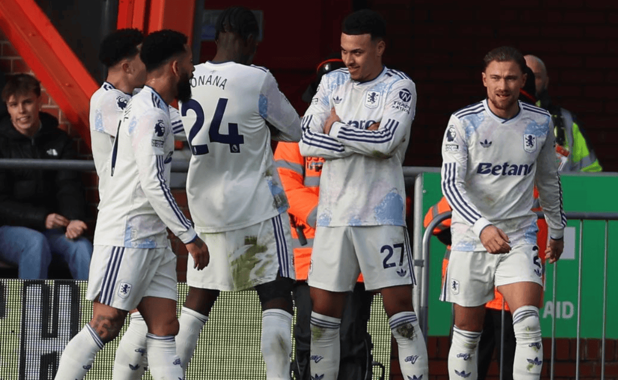 英超第3翻车,2场丢掉5分,埃梅里怒了,争冠希望接近破灭